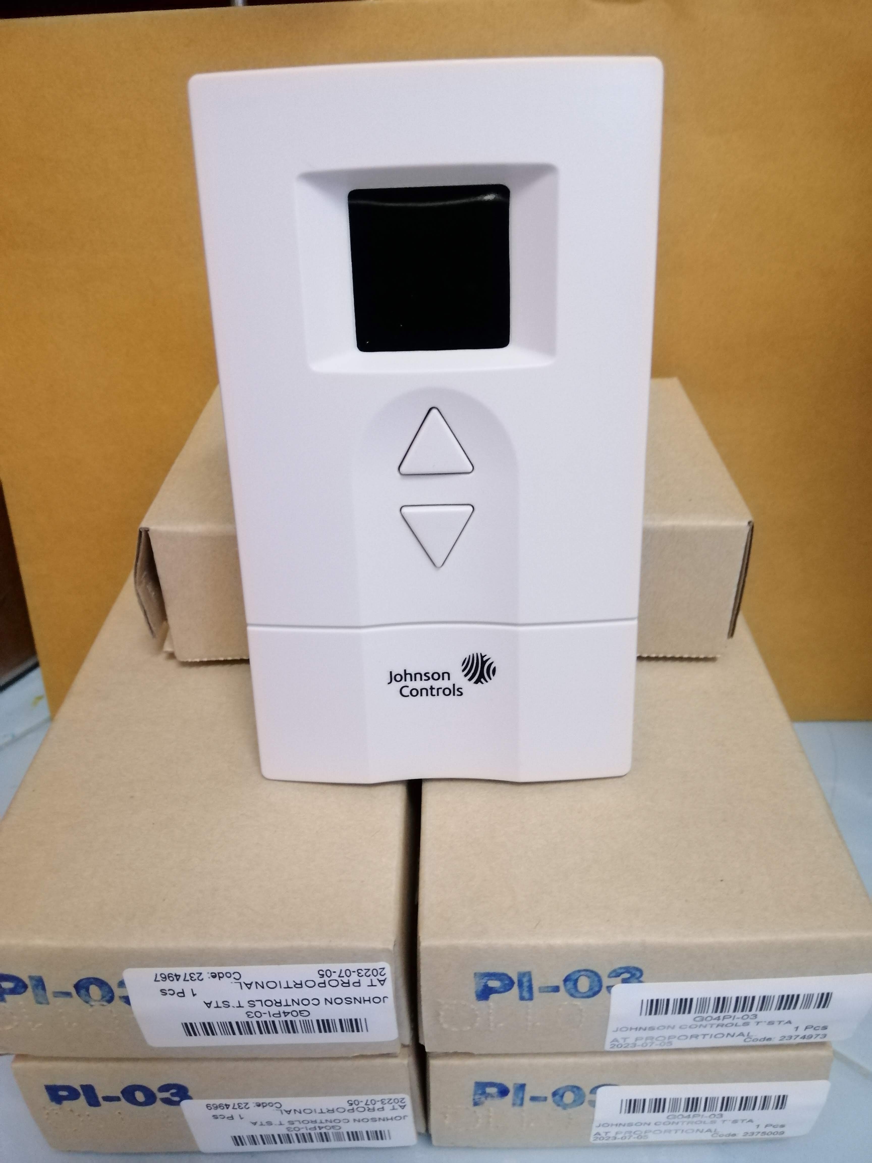 DIGITAL THERMO CONTROL PI-03 JOHNSON CONTROLS